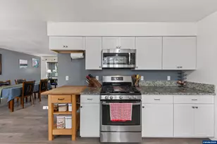 160 Oak Ln, Lebanon, OR 97355 - Photo 14