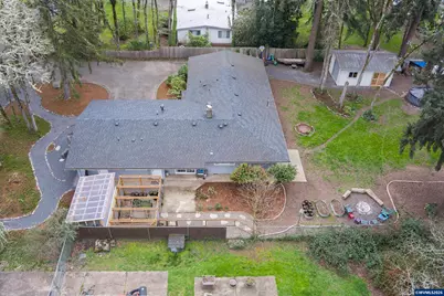 160 Oak Ln, Lebanon, OR 97355 - Photo 4