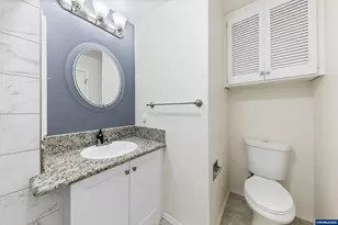 160 Oak Ln, Lebanon, OR 97355 - Photo 32