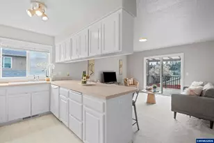 252 Carnelia St SE, Salem, OR 97306 - Photo 10