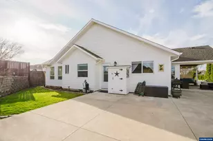 523 NW Harold St, Sublimity, OR 97385 - Photo 46