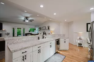 523 NW Harold St, Sublimity, OR 97385 - Photo 16