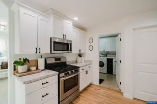 523 NW Harold St, Sublimity, OR 97385 - Photo 18