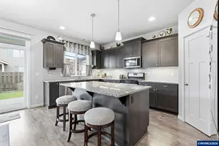 1301 Sunflower St, Woodburn, OR 97071 - Photo 12