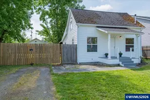 1126 6th Av SE, Albany, OR 97321 - Photo 2