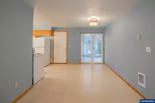 2736 S 12th St, Lebanon, OR 97355 - Photo 10