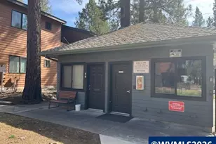 56856 Enterprise Dr, Sunriver, OR 97707 - Photo 10