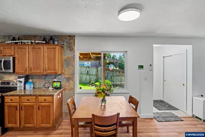 318 Westfield St, Silverton, OR 97381 - Photo 10