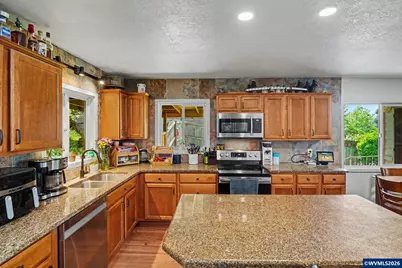 318 Westfield St, Silverton, OR 97381 - Photo 4