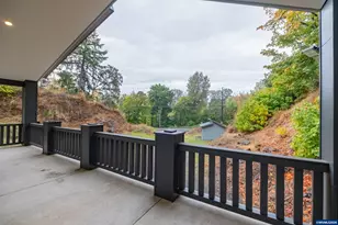 33005 Berlin Rd, Lebanon, OR 97355 - Photo 2