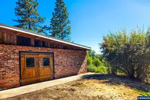 411 Upper Terrace Dr, Glide, OR 97443 - Photo 20