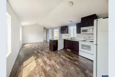 300 SE Goodnight Av #50, Corvallis, OR 97333 - Photo 2