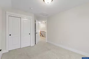 1643 York Butte Ave SE, Salem, OR 97306 - Photo 38