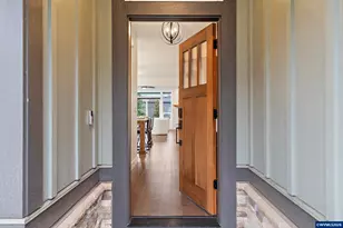 1643 York Butte Ave SE, Salem, OR 97306 - Photo 4