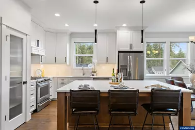 1643 York Butte Av SE, Salem, OR 97306 - Photo 10