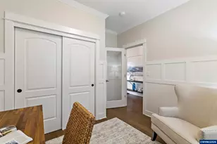 1643 York Butte Ave SE, Salem, OR 97306 - Photo 8