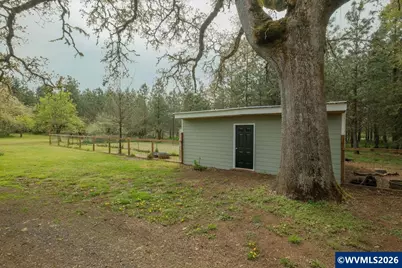 26825 Old Holley Rd, Sweet Home, OR 97386 - Photo 38