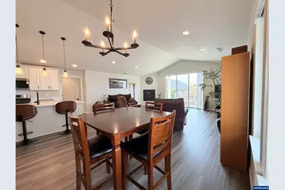 2107 SE Academy St, Dallas, OR 97338 - Photo 14