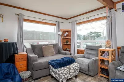 460 Highway 101, Rockaway Beach, OR 97136 - Photo 10