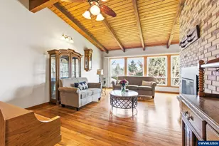 4064 Barrett St S, Salem, OR 97302 - Photo 4