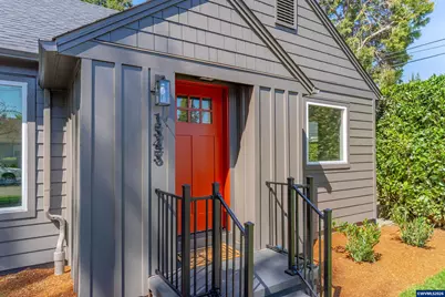 1545 16th St NE, Salem, OR 97301 - Photo 4