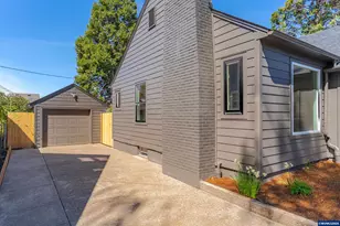 1545 16th St NE, Salem, OR 97301 - Photo 32