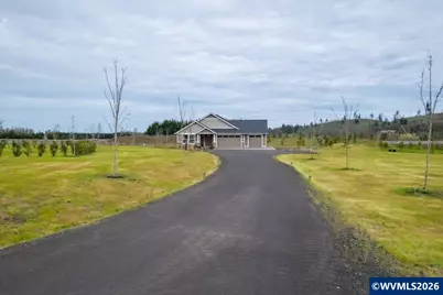 360 NW Earliblue Dr, Corvallis, OR 97330 - Photo 4