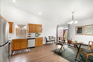 1078 S 7th St, Independence, OR 97351 - Photo 6