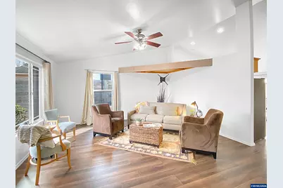 1078 S 7th St, Independence, OR 97351 - Photo 2