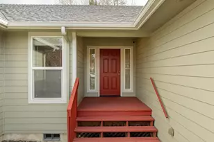 652 Northwest Jasper Street, Dallas, OR 97338 - Photo 2