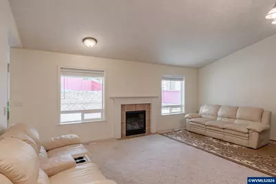 652 NW Jasper St, Dallas, OR 97338 - Photo 6