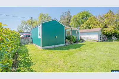 1178 Hiatt (1174, 1160) St, Lebanon, OR 97355 - Photo 8