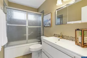 1694 Sunrise Cir NW, Salem, OR 97304 - Photo 22