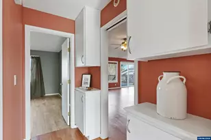 1694 Sunrise Cir NW, Salem, OR 97304 - Photo 18