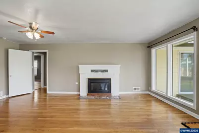 1980 17th St NE, Salem, OR 97301 - Photo 8