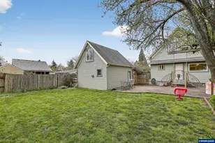 352 21st Av NE, Salem, OR 97301 - Photo 34