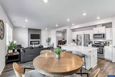 365 Himalaya St NE, Salem, OR 97301 - Photo 16