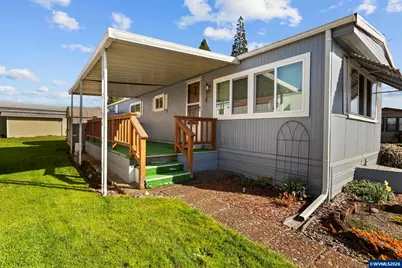 3096 Rainbow Lp, Hubbard, OR 97032 - Photo 2
