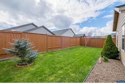 1621 SE Osoberry St, Dallas, OR 97338 - Photo 46