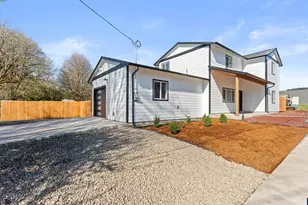 141 NE D St, Willamina, OR 97396 - Photo 4