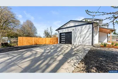 141 NE D St, Willamina, OR 97396 - Photo 4