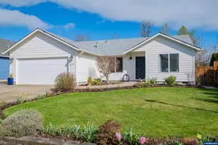 611 Hobson St, Stayton, OR 97383 - Photo 2