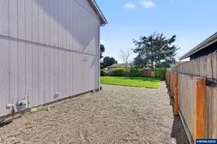 4444 Leafwood Ave NE, Salem, OR 97305 - Photo 44