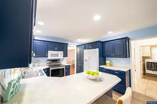 312 SW Cascade Meadow Dr, Sublimity, OR 97385 - Photo 12