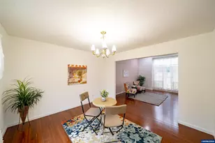 312 SW Cascade Meadow Dr, Sublimity, OR 97385 - Photo 6