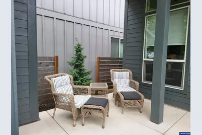 3792 Village Center Dr SE, Salem, OR 97302 - Photo 2