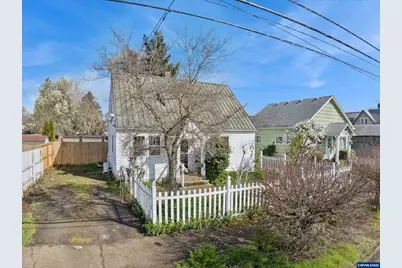 442 SE Ash St, Dallas, OR 97338 - Photo 2