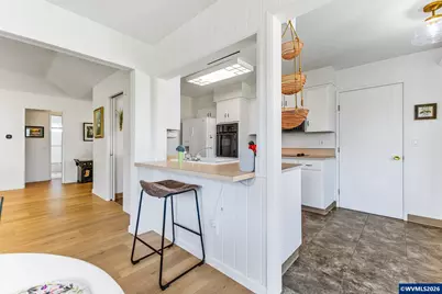 3318 Oakcrest Dr NW, Salem, OR 97304 - Photo 8