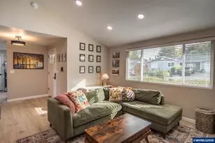 10 Carmel Ct, Roseburg, OR 97471 - Photo 4