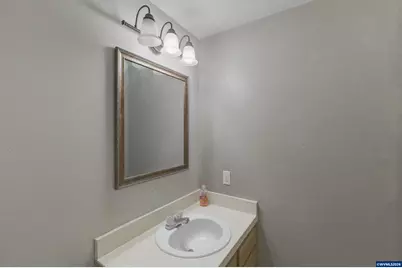 1298 Kees St, Lebanon, OR 97355 - Photo 36